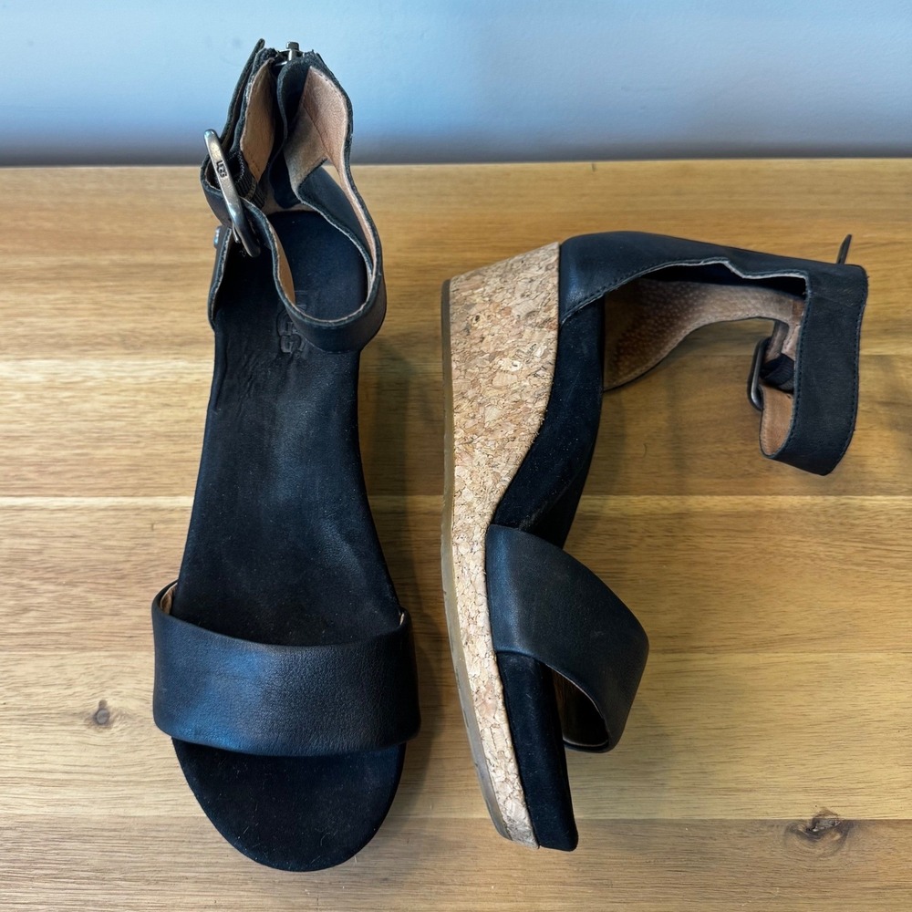 UGG Women 6.5 Black Leather Cork Wedge Ankle Strap Sandals Boho Comfort G02AWRH